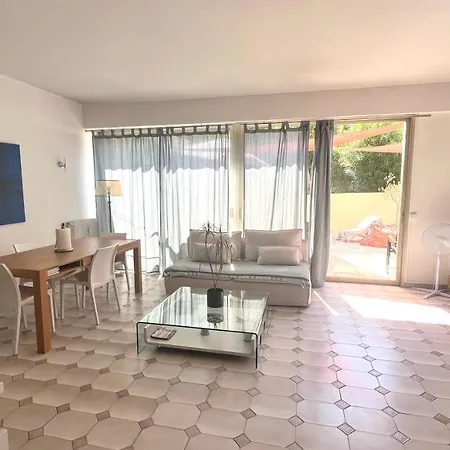 3p 88 M2 Terrasse Et Jardin A 20 Metres De La アンティーブ